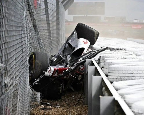 F1赛车惊险瞬间重重事故惊险呈现